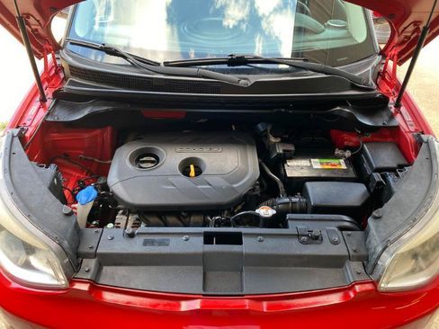 Used 2015 Kia Soul + FWD image 8
