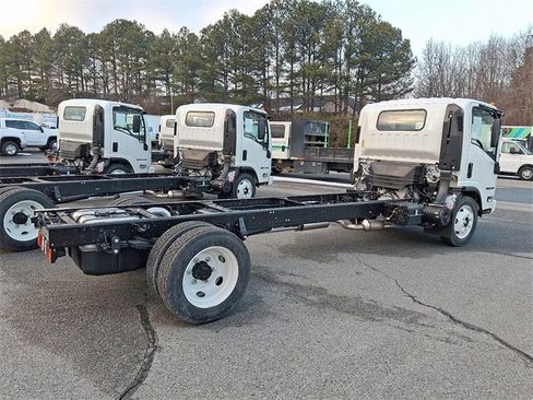 New 2025 Isuzu NQR image 4