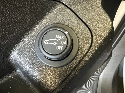 Used 2024 GMC Terrain SLT image 49