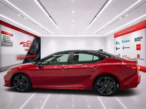 Used 2025 Toyota Camry XSE FWD image 5