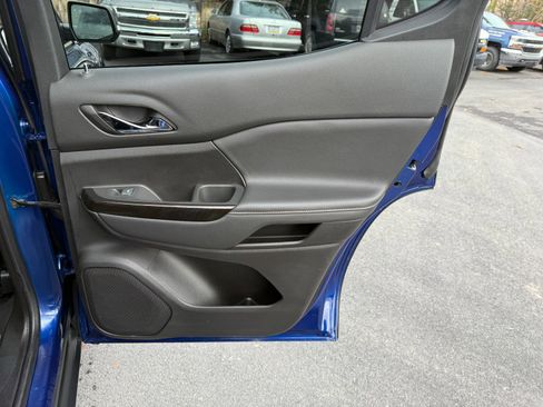 Used 2023 GMC Acadia AT4 w/ Technology Package image 23