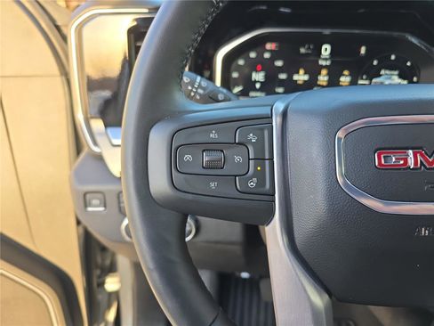 Used 2024 GMC Sierra 1500 Elevation image 32