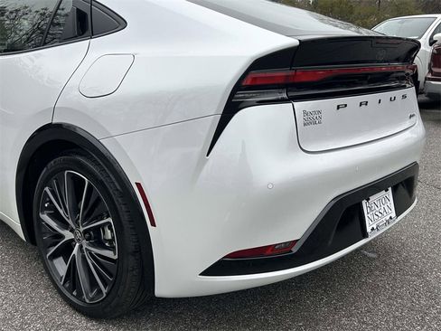 Used 2025 Toyota Prius Limited image 12