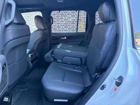 New 2026 Lexus LX 600 4WD w/ Luxury Package image 8