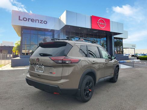 New 2026 Nissan Rogue SV image 4