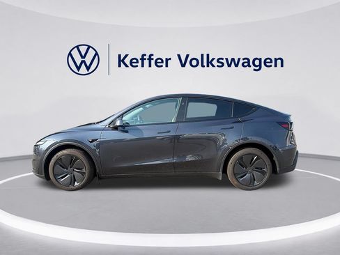 Used 2026 Tesla Model Y Long Range AWD/4WD image 2