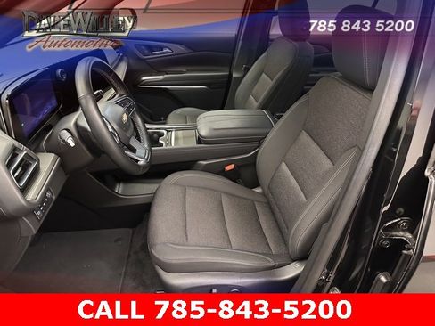 Used 2024 Chevrolet Traverse LT image 16