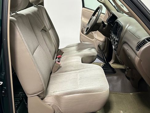 Used 2004 Toyota Tundra image 10
