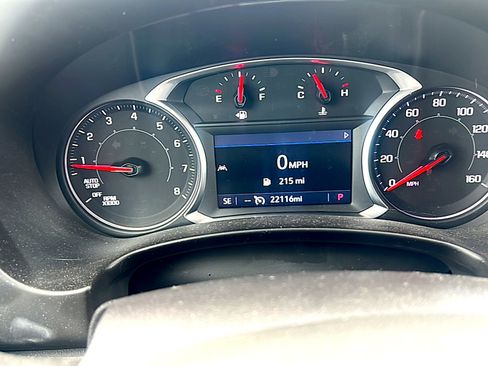 Used 2024 GMC Terrain SLT w/ Elevation Edition image 7