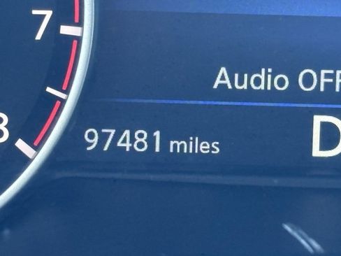 Used 2017 Nissan Maxima Platinum image 15