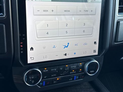 Certified 2021 Ford Expedition Limited image 24