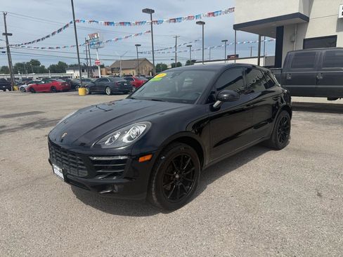Used 2018 Porsche Macan AWD/4WD image 2