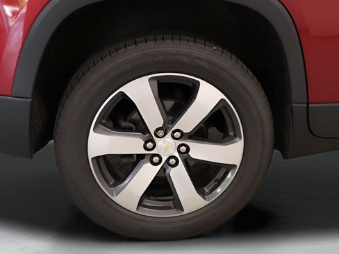 Used 2018 Chevrolet Traverse LT FWD image 6