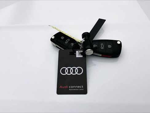 Certified 2025 Audi Q3 2.0T Premium Plus w/ Premium Plus Package image 14