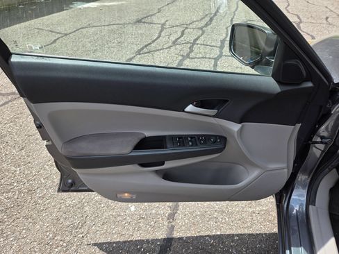 Used 2012 Honda Accord LX image 8