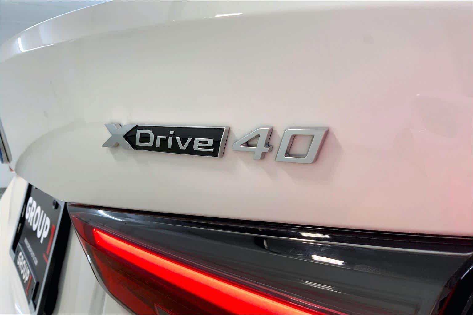 Used 2024 BMW i4 xDrive40i w/ Premium Package AWD/4WD image 9