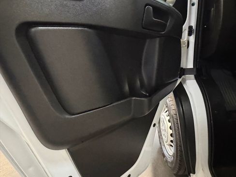Used 2025 RAM ProMaster 2500 w/ Convenience Group image 22