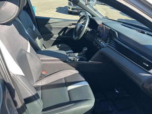 Used 2025 Toyota Camry SE FWD image 24