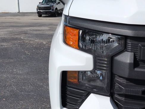 Used 2025 Chevrolet Silverado 1500 Custom Trail Boss AWD/4WD image 10
