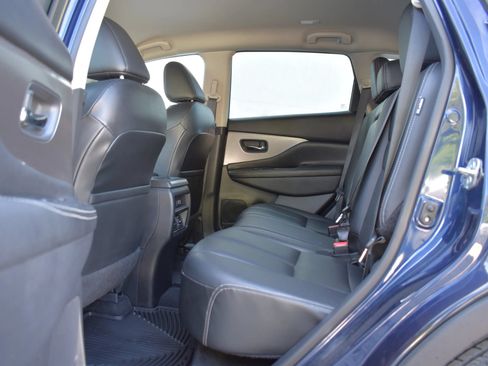 Used 2023 Nissan Murano SV AWD/4WD image 44