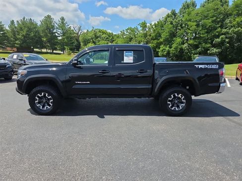 Used 2023 Toyota Tacoma TRD Off-Road AWD/4WD image 6