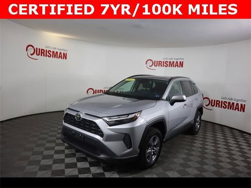 Used 2022 Toyota RAV4 XLE w/ Convenience Package image 3