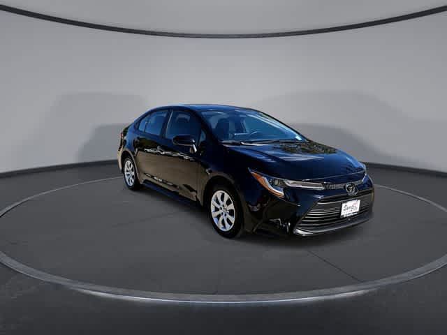 Used 2025 Toyota Corolla LE FWD image 2