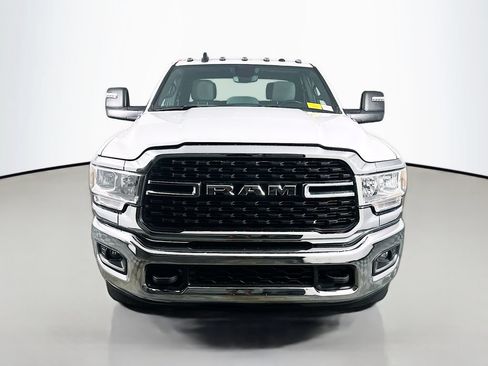Used 2024 RAM 3500 Big Horn AWD/4WD image 2