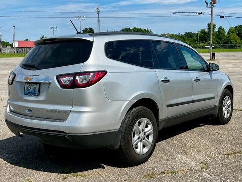 Used 2014 Chevrolet Traverse LS FWD image 3
