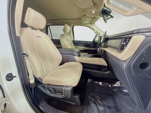 Used 2023 Ford Expedition Max Platinum image 30