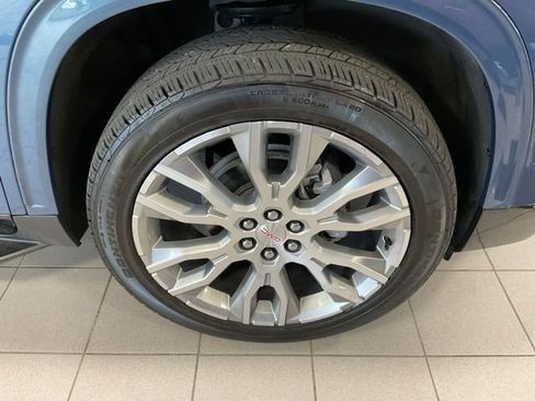 Used 2025 GMC Acadia Denali w/ Super Cruise Package AWD/4WD image 44