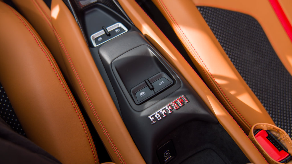 Certified 2023 Ferrari F8 Tributo RWD image 23
