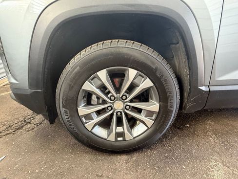 Used 2025 Chevrolet Equinox LT AWD/4WD image 29