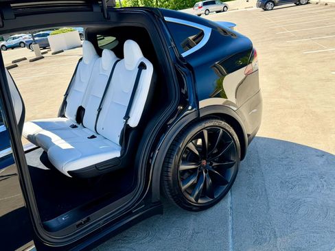 Used 2019 Tesla Model X 100D AWD/4WD image 25