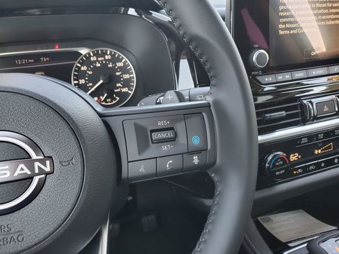 New 2025 Nissan Pathfinder SV image 25