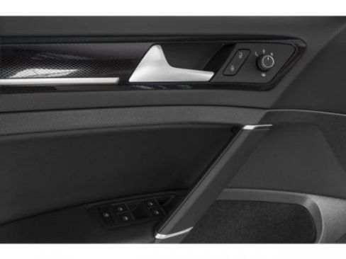 Used 2015 Volkswagen Golf TDI S image 23