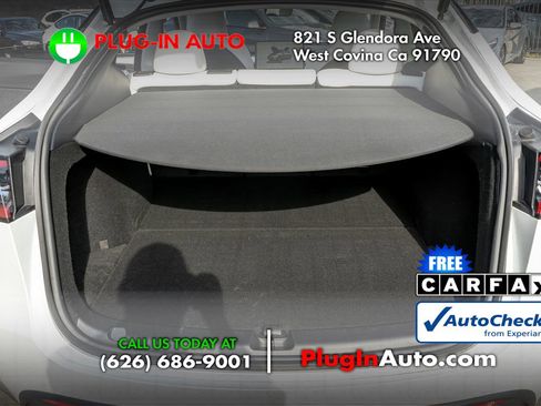 Used 2024 Tesla Model Y Long Range image 12