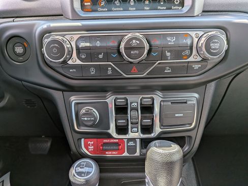 Used 2022 Jeep Gladiator Mojave w/ LED Lighting Group AWD/4WD image 15