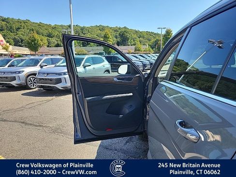 New 2026 Volkswagen Atlas SE image 25