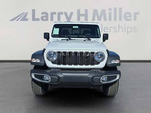 New 2026 Jeep Gladiator Sport image 8