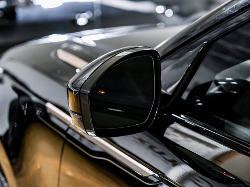 Used 2024 Land Rover Range Rover Velar Dynamic SE image 42