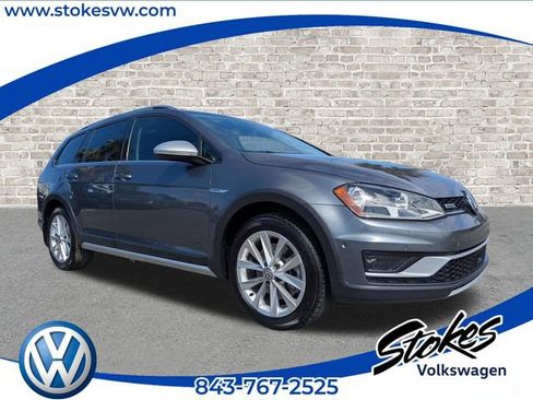 Used 2017 Volkswagen Golf Alltrack SE AWD/4WD image 1