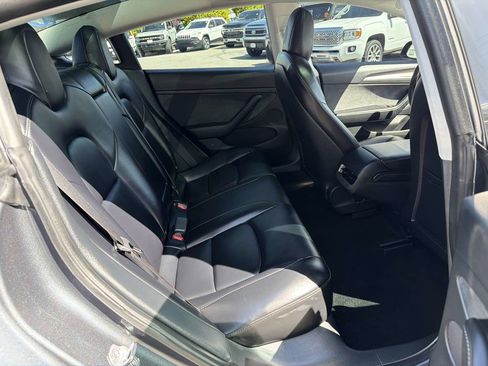 Used 2022 Tesla Model 3 Long Range AWD/4WD image 15
