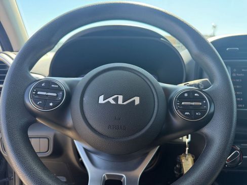 Used 2023 Kia Soul LX w/ Option Group 015 FWD image 25