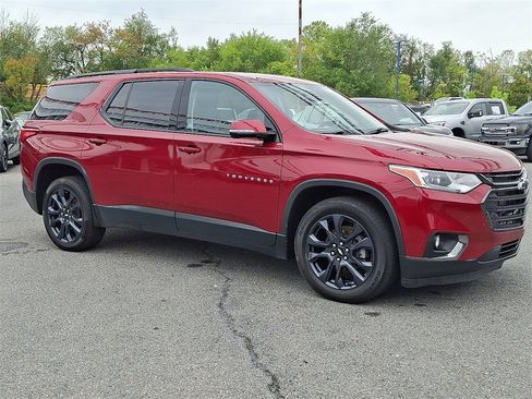 Used 2020 Chevrolet Traverse RS w/ LPO, Floor Liner Package image 4
