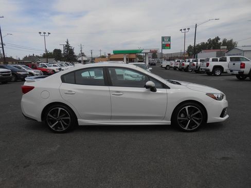 Used 2022 Subaru Impreza 2.0i Sport w/ Popular Package #1 AWD/4WD image 2