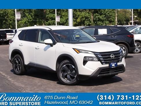 Used 2025 Nissan Rogue SV AWD/4WD image 1