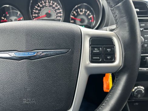 Used 2014 Chrysler 200 Touring image 16