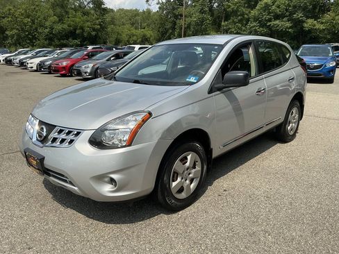 Used 2015 Nissan Rogue S AWD/4WD image 1
