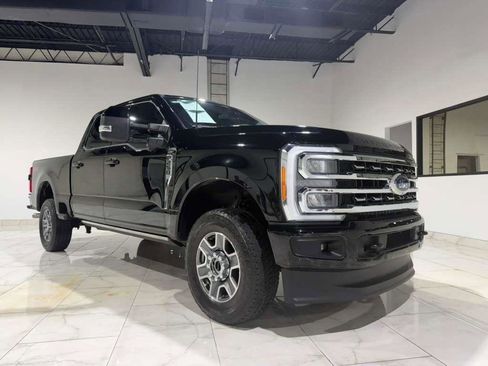 Used 2023 Ford F250 Lariat w/ Lariat Ultimate Package image 3
